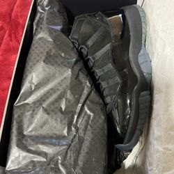 Jordan 11 Cap And Gown 