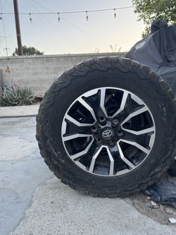 4 Tire with rims