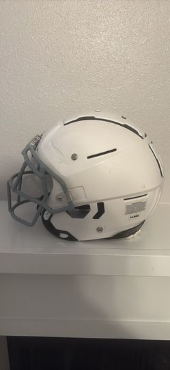 Schutt F7 Youth Football Helmet- Medium