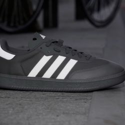 Addias Cycling Sneaker Size Mens 7