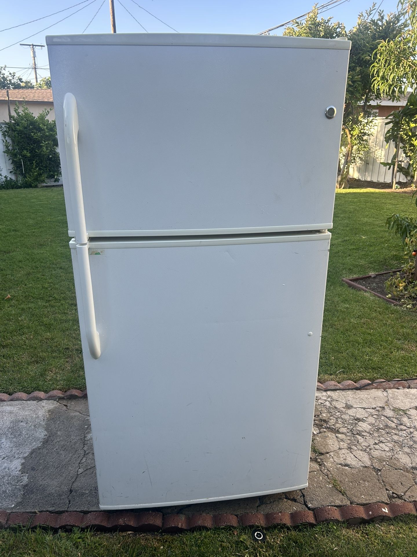 Refrigerator