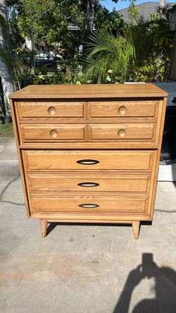 Solid wood ash wood chest of drawers