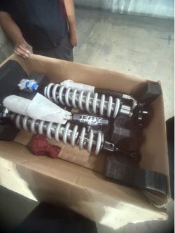 Fox 2.5 coilovers for 07-21 Toyota Tundra