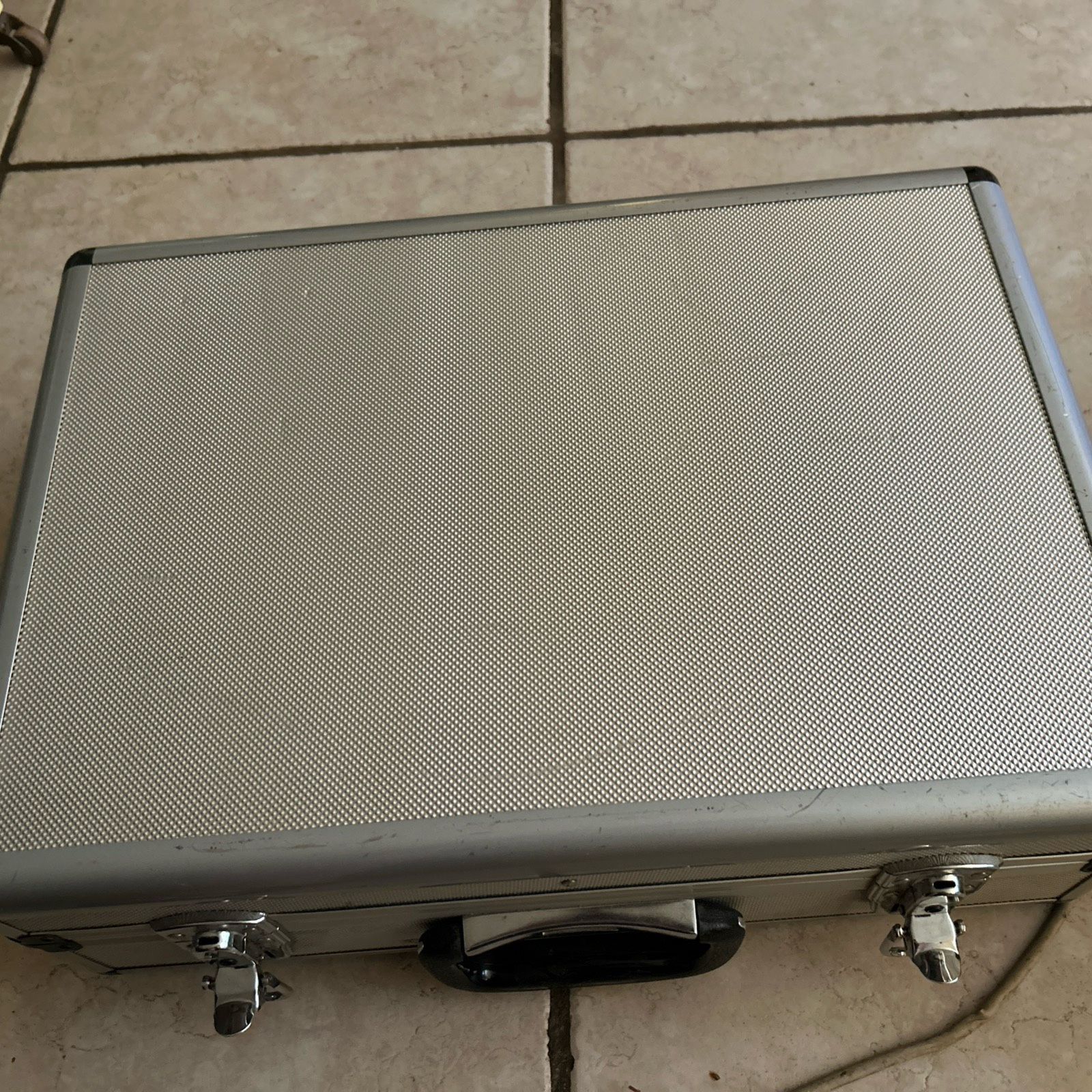 Metal Alloy Carry Case Tool Storage Or Microphone And Other Electronic Storage