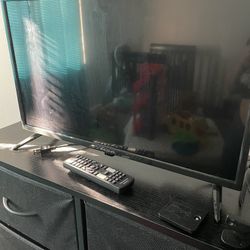 Tv (24 In )