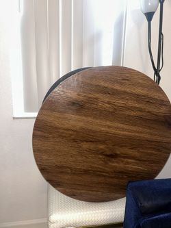 Modern Round Coffee/Center Piece Table 