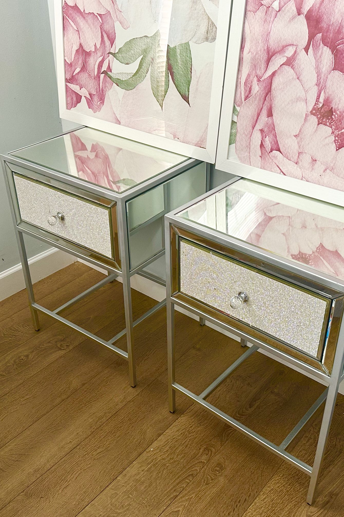 2 Mirrored Nightstands 