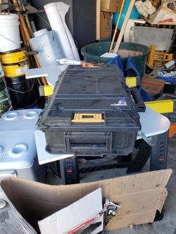 Dewall tool box