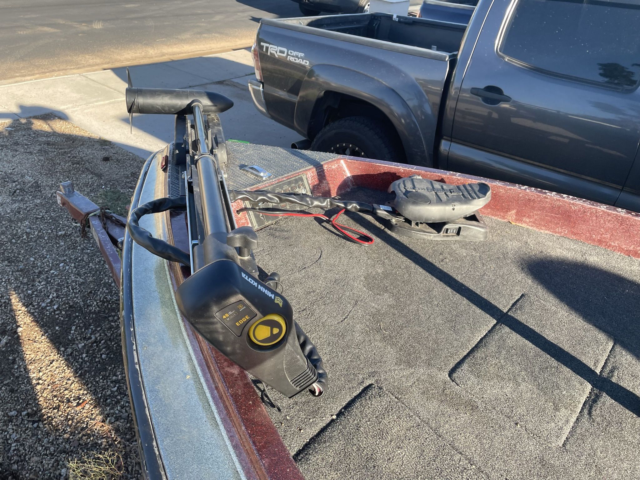 1994 Stratos Bass Boat 16ft 6in. 70 HP Johnson, 40lbs Minkota trolling