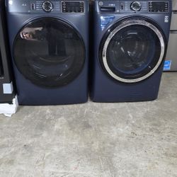 Brand New Ge Front Load Washer Dryer Set In Blue