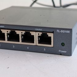 TP-Link TL-SG105 5-Port Gigabit Switch