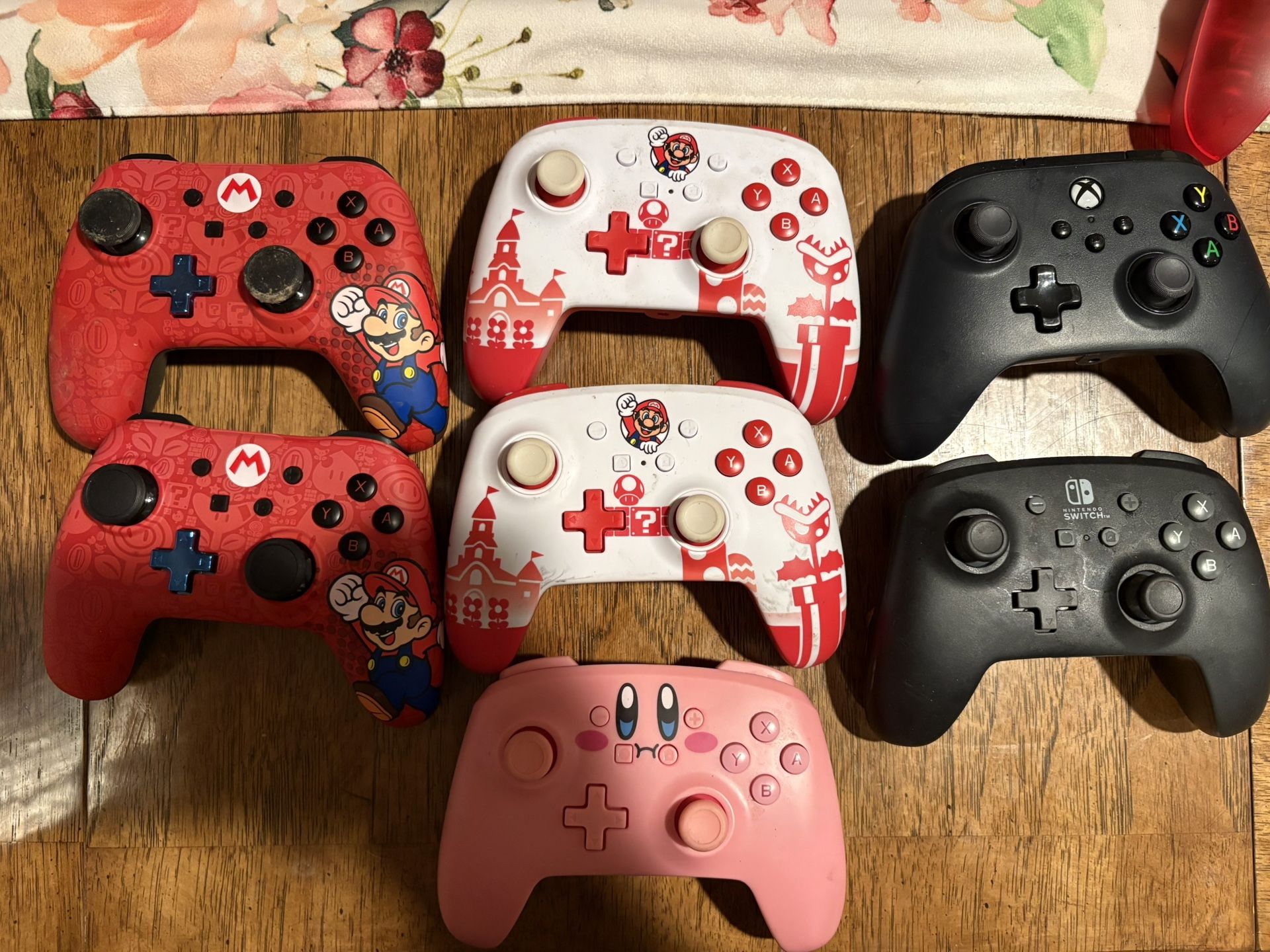Xbox Controllers/ Nintendo Switch Controllers