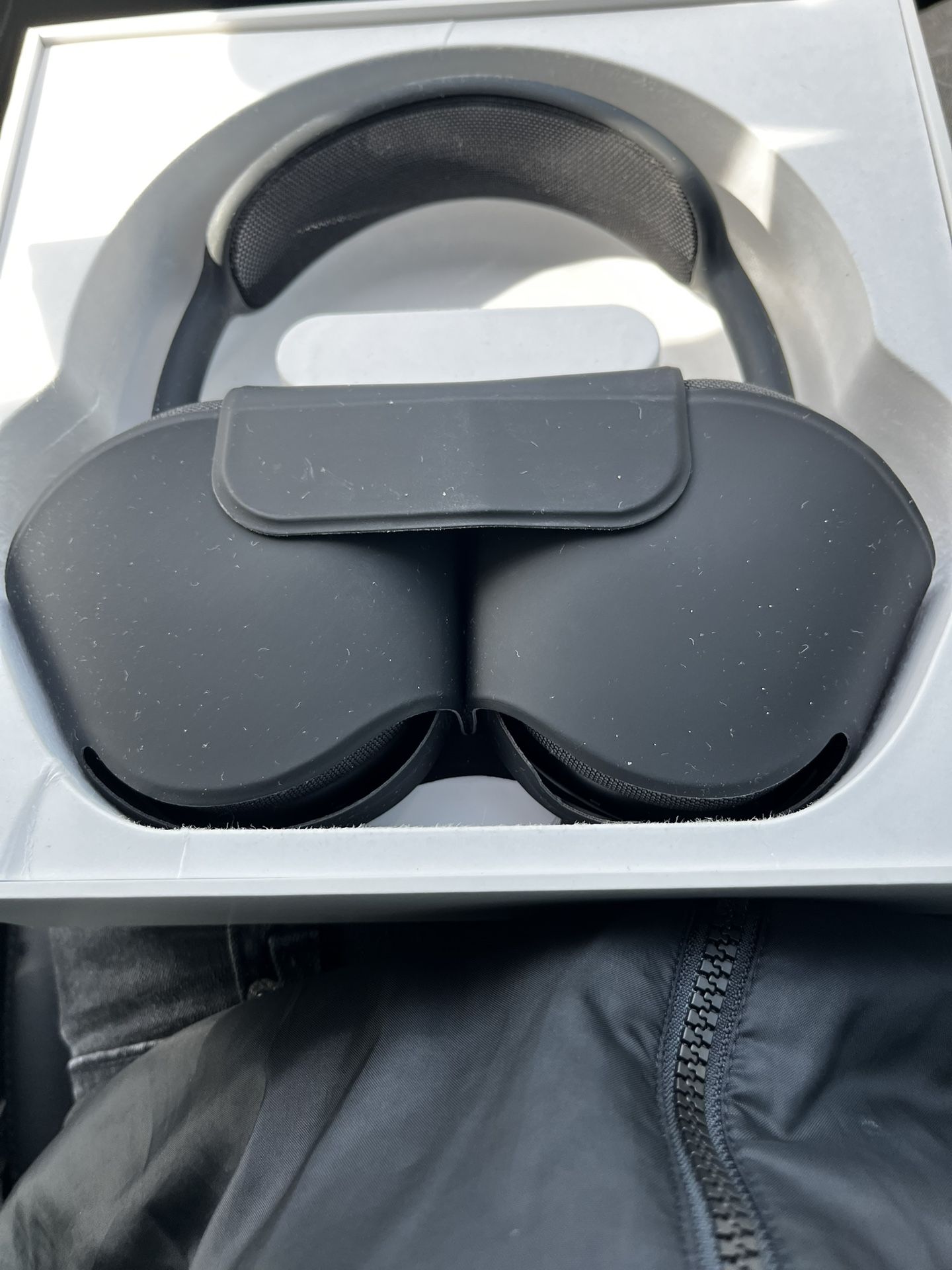 Apple Air Pod Pros Barely Worn