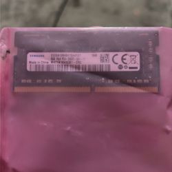 Samsung 8GB DDR4 SODIMM laptop RAM module