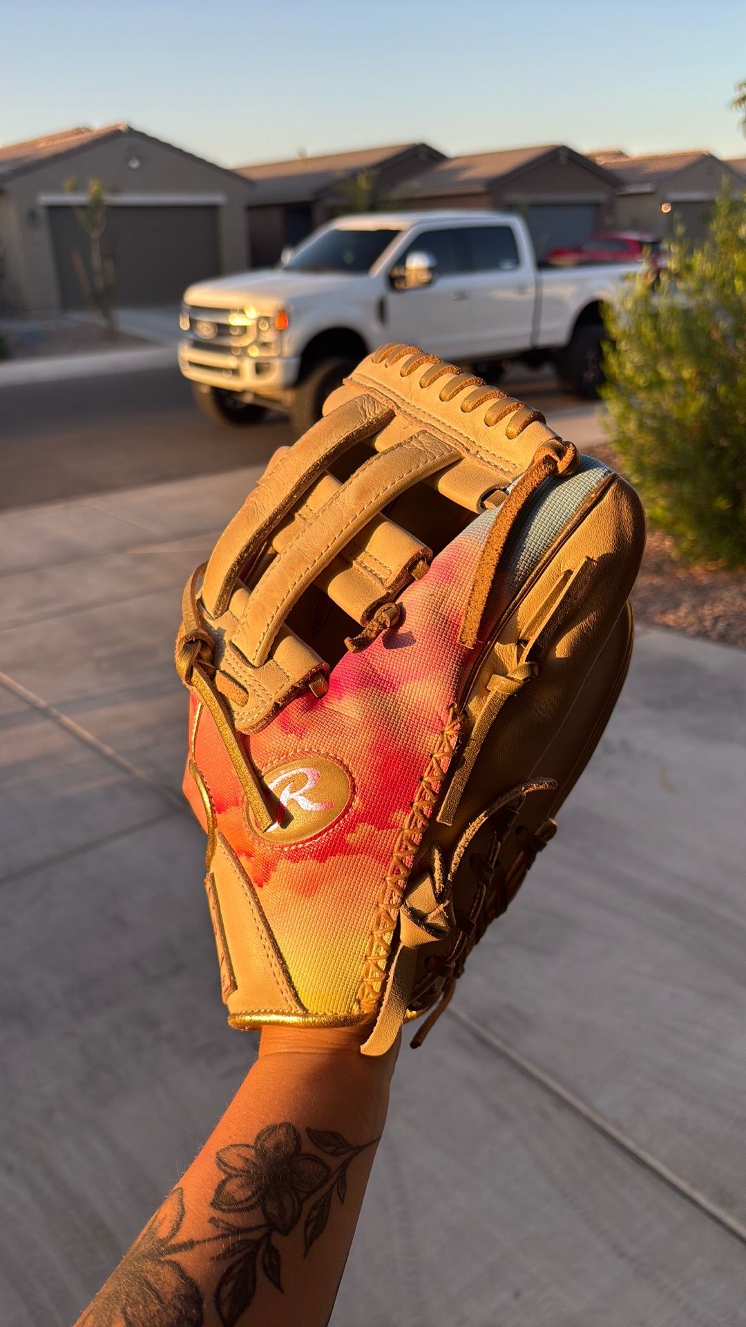 Softball glove