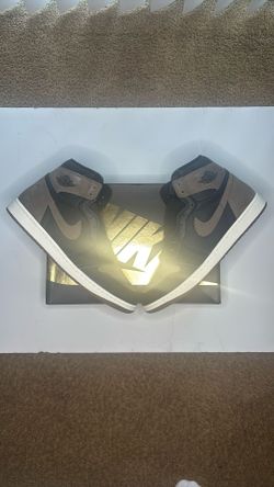 Jordan 1’s / Mocha Highs / 13m/14.5w