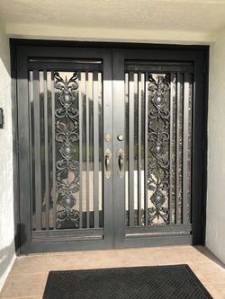 Steel with bronce hardware ( 72 1/2" wide x 78 1/4" )