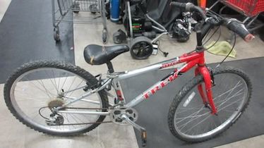 Used Trek 800 Sport 13" Frame 26" Wheel 21 Speed Mountain Bike