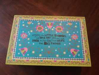 Small storage box