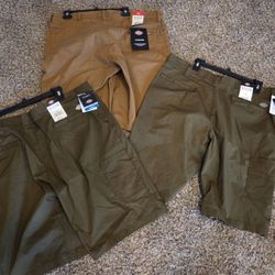 Dickies mens shorts size 38
$20 each! ((New))
Or all 3 for $50