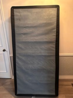 Free twin bed box spring (new)