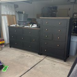 3 Piece Set - Dressers & Nightstand 