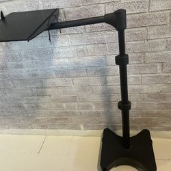  Rolling Computer Stand/ Portable Desk For Laptop Or Tablet Levo Brand 