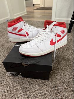 Air Jordan 1 Mid SE