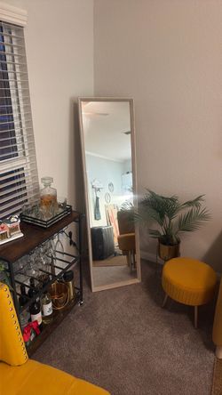 MIRROR FOR SALE 🪞