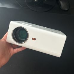 Yaber Projector