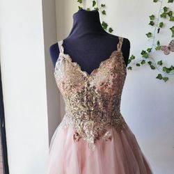 Blush and gold short dress / the top floral bodice is stunning / Size Medium

