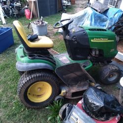 John Deere L130 Riding Mower