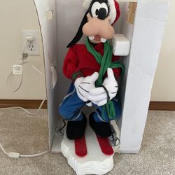 Goofy Ski Animatronics