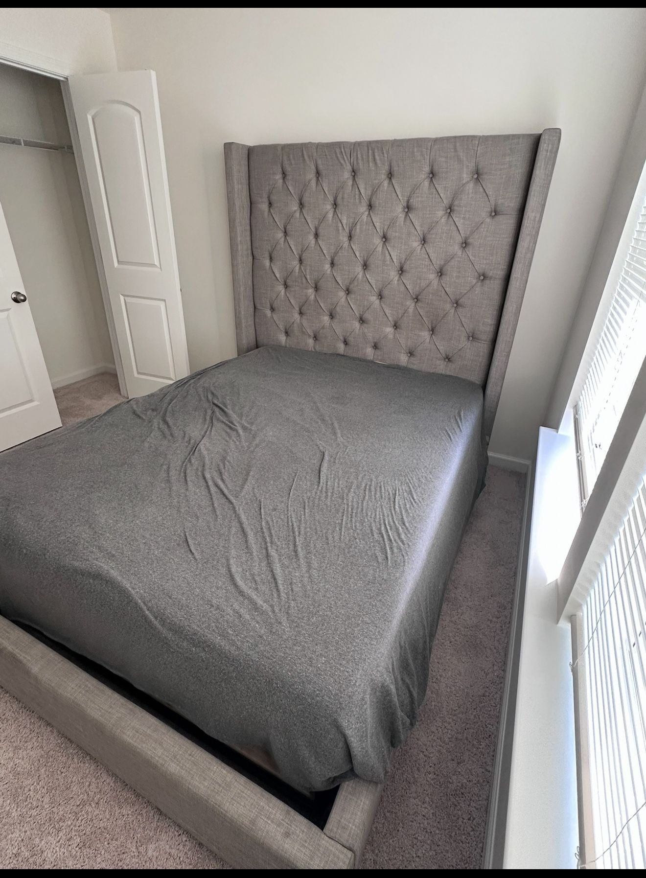 Queen Size Bed Frame & Mattress 