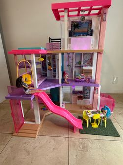 Barbie dream house dollhouse