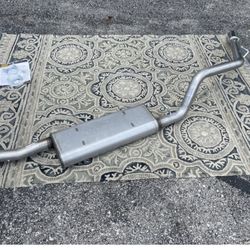 New 03-05 Chevy Trailblazer 4.2 L  Exhaust System