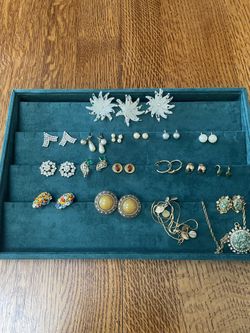 Vintage Costume Clip Or Screw On Earrings