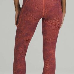 Lululemon leggings athletic size #6