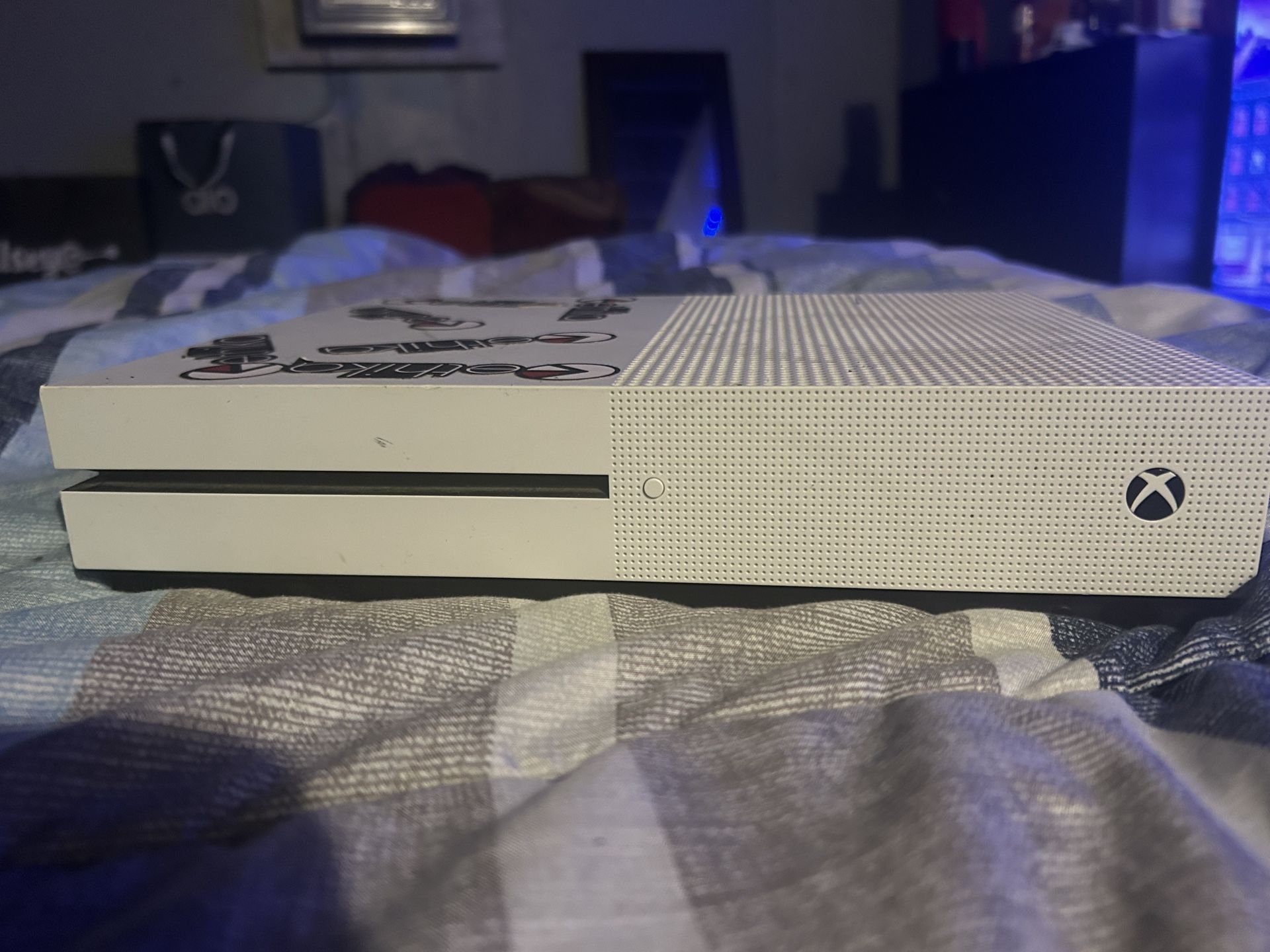 Xbox One S