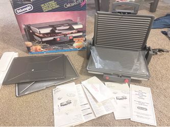 DeLonghi Electric Grill & Panini Press - Gray with Red Knobs