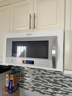 LOW PRICE MOVING- MICROWAVE