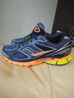 $50 Saucony men size 8(used like new)