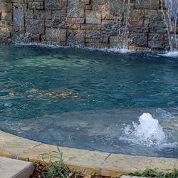 Jacuzzi and swimming pool