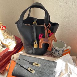 Bundle Set Black handbag With Big Wallet With box