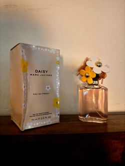Daisy mark jacobs