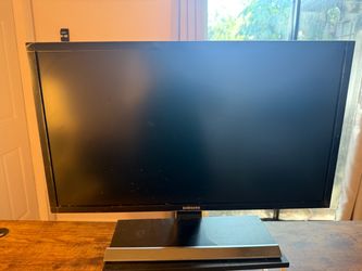 Samsung 28” computer monitor
