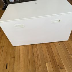 Toy chest 
