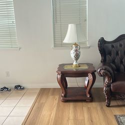 one coffee table 2 end tables