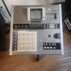 Roland MV 8000