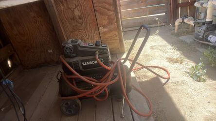 Air compressor 8 gallons